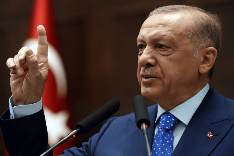 حساب سعودي شهير: الصاروخ الذي أطلق على تل أبيب هدية من حماس لأردوغان قبل الانتخابات التركية صاروخ أطلق على تل أبيب watanserb.com