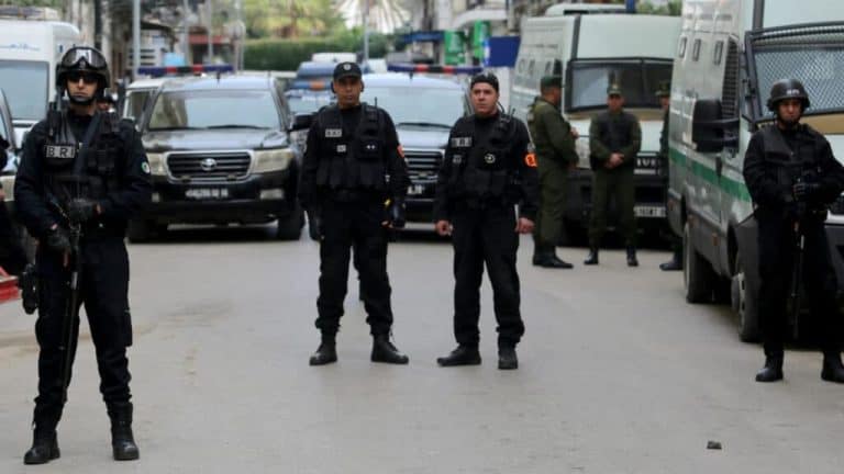 الشرطة الجزائرية watanserb.com
