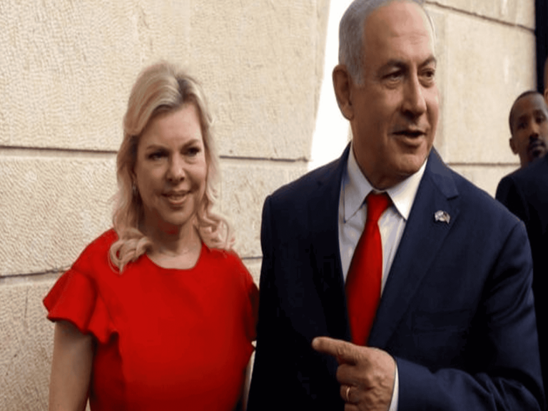 نتنياهو وزوجته watanserb.com