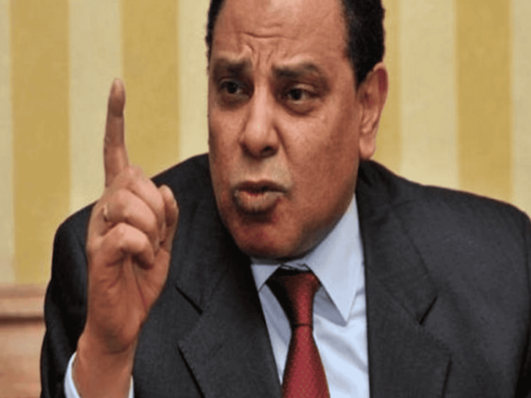 علاء الأسواني في موقف محرج watanserb.com