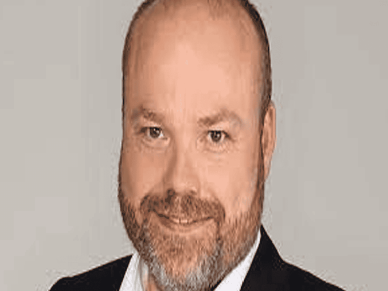 أغنى رجل في الدنمارك watanserb.com
