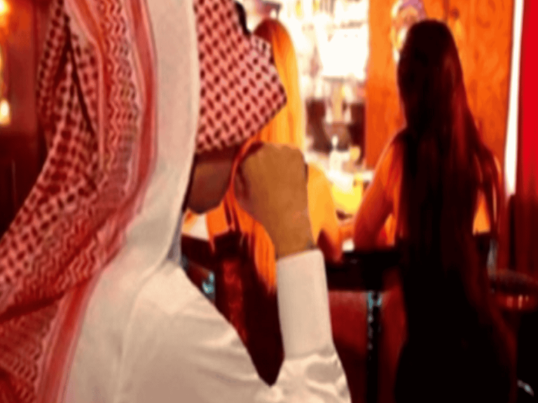 “فنان لبناني يسهّل الدعارة لشيخ كويتي مع 3 فتيات”.. هذه حقيقة القضية التي ردّت عليها سفارة الكويت سفارة الكويت watanserb.com