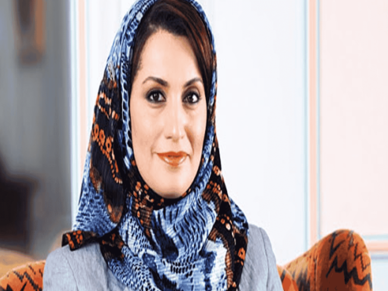 هذا ما فعلته مسؤولة عمانية بجامعة السلطان قابوس مع طفلة وحاز إعجاب العُمانيين عمانية بجامعة السلطان قابوس watanserb.com