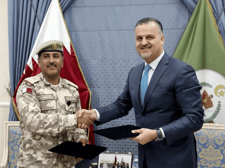 وفد عسكري عُماني في قطر watanserb.com