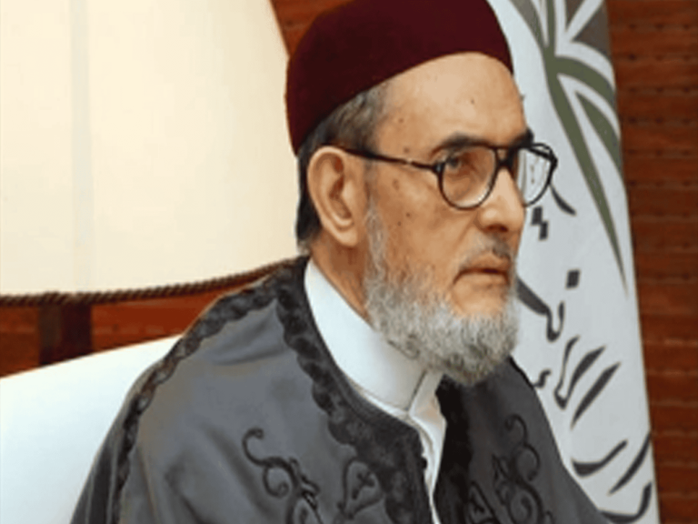 طائرات إماراتية تستهدف منزل مفتي ليبيا الصادق الغرياني بعد فتواه عن الحج والعمرة مفتي ليبيا الصادق الغرياني watanserb.com