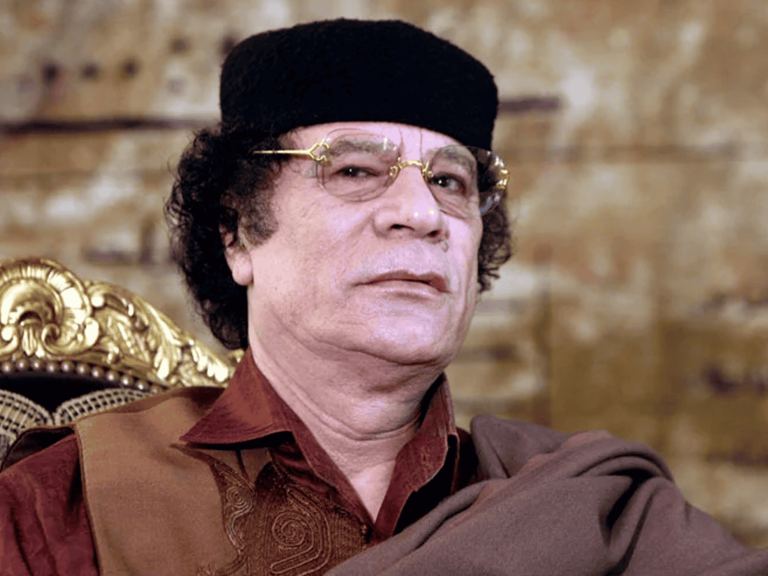 معمر القذافي watanserb.com