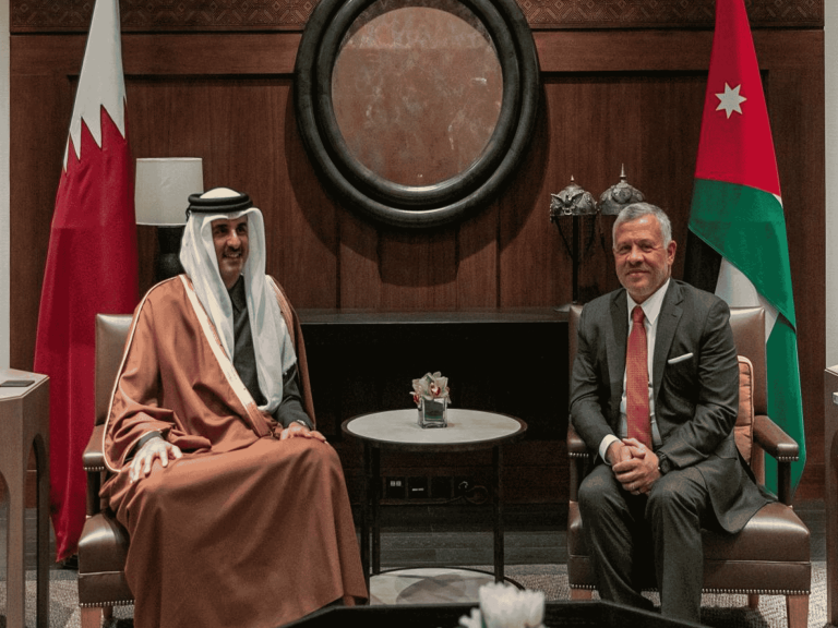 علاقته بقطر بدأت تتعافى ومراسلو الجزيرة عادوا للعمل.. الأردن “ملّ” من دول الخليج وهذه وجهته الجديدة الأردن ملّ من دول الخليج watanserb.com
