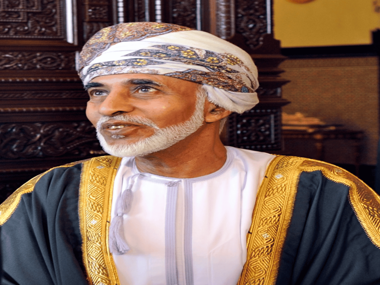بأوامر مباشرة من السلطان قابوس.. “82” قاطرة مساعدات عاجلة تصل إلى المهرة مساعدات تصل إلى المهرة watanserb.com