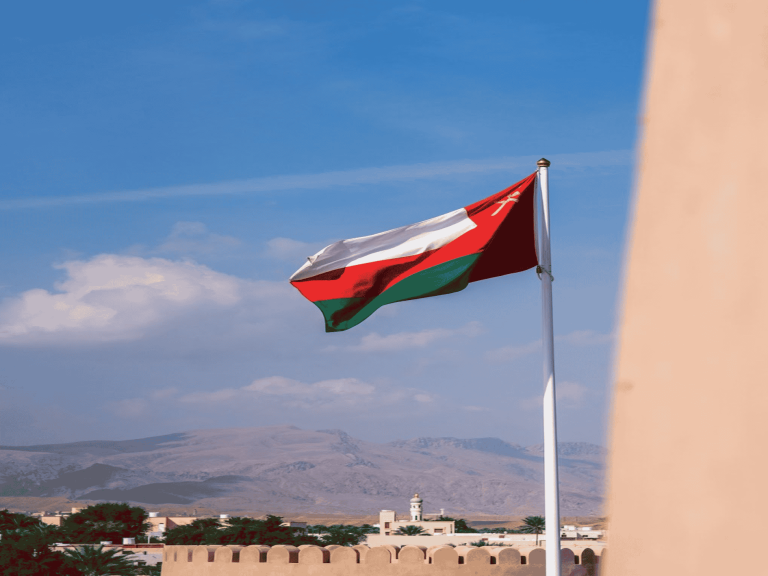كاتب يمني يحذر سلطنة عُمان من “مخطط قذر” تُعد له السعودية والإمارات ويكشف تفاصيل خطيرة كاتب يمني يحذر سلطنة عُمان watanserb.com