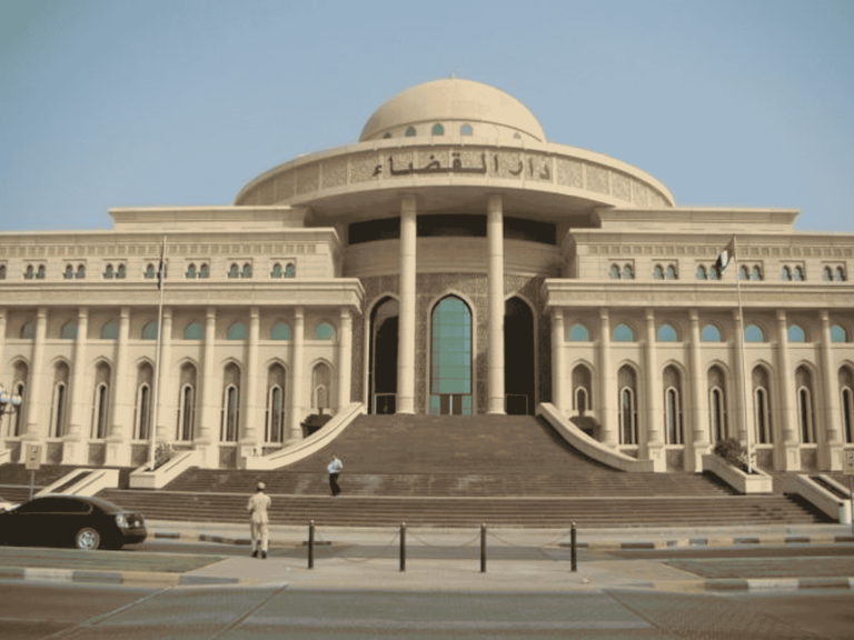 شنق 8 اشخاص في الامارات watanserb.com