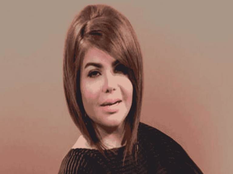 شاب يحتضن مها محمد watanserb.com