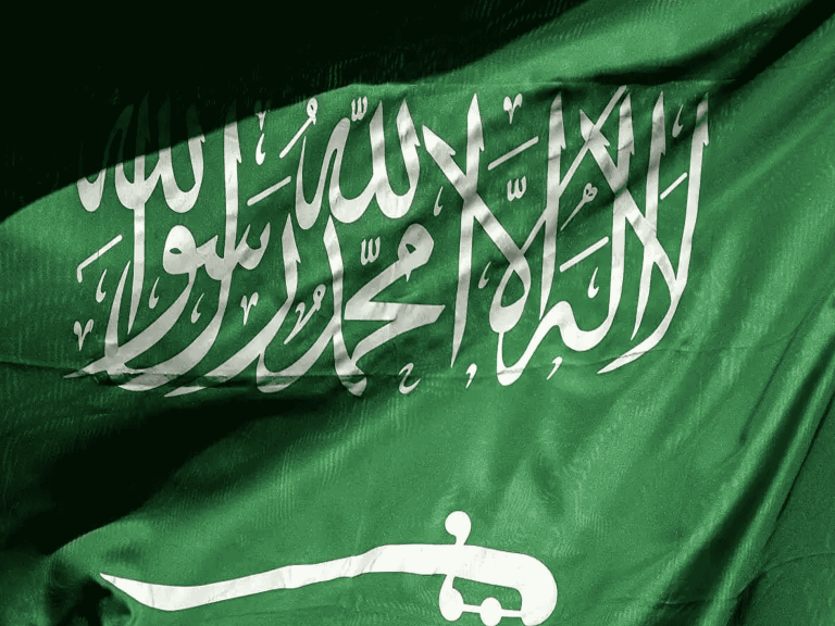 رجل أمن سعودي استغل سلطته ومارس الفاحشة بالقوة مع سجين وصوره.. تفاصيل “مقززة” كشفتها الداخلية بعد إعدامه رجل أمن سعودي watanserb.com