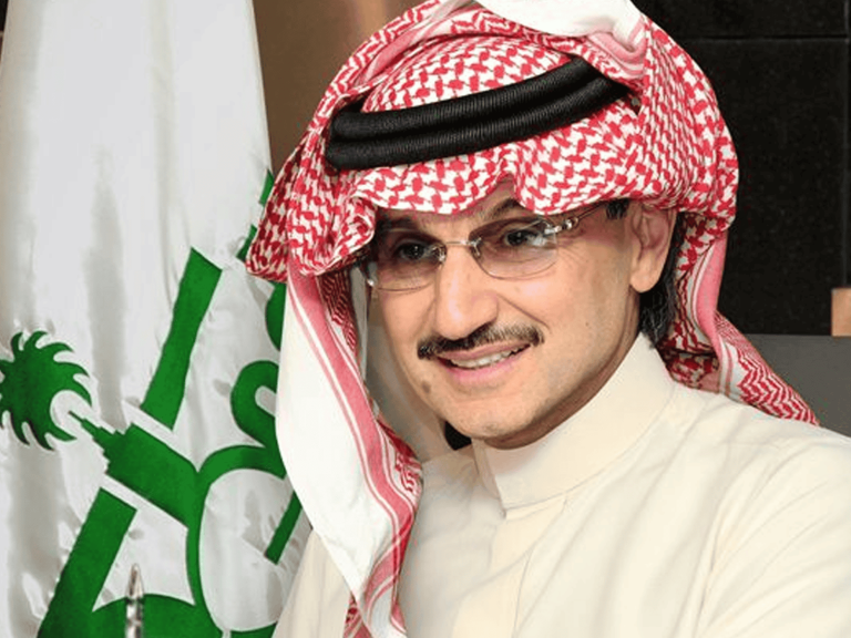 الوليد بن طلال ينشر صوراً لـ"أميرات نائمات" watanserb.com