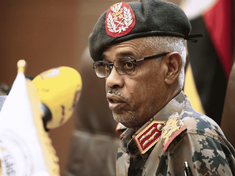 وزير الدفاع السوداني watanserb.com