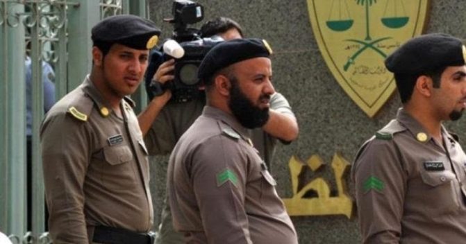 رجال الأمن بالسعودية اجبرتهم رواتبهم الضعيفة على العمل في “أوبر وكريم” وشركات توصيل الطعام! السلطات السعودية watanserb.com