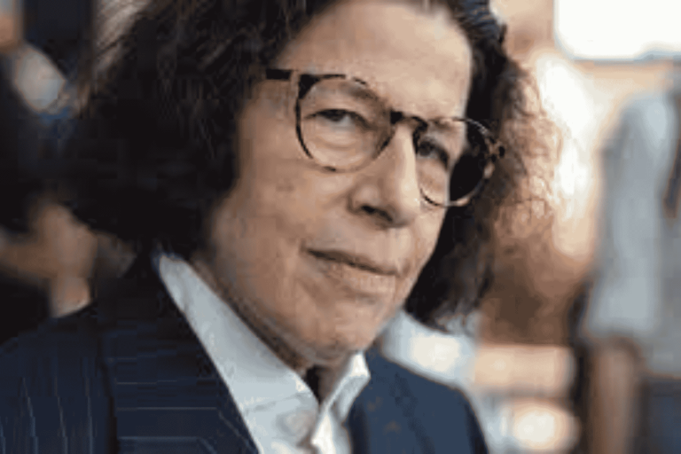 كاتبة أمريكية ساخرة من ترامب: للتخلص منه علينا تسليمه لصديقه السعودي ابن سلمان لـ”تقطيعه” فران ليبوفيتز ترامب خاشقجي watanserb.com