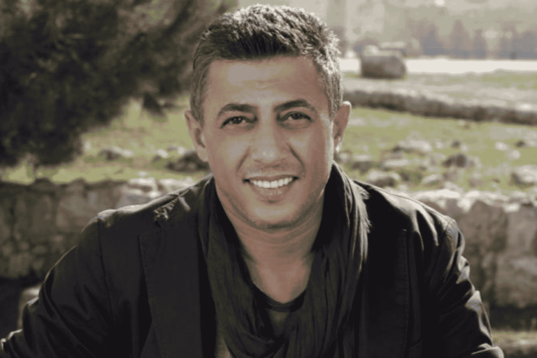 مذيع “إم بي سي” استمات في دفع فنان أردني لمهاجمة قطر لكنه فشل.. جاءه الرد صادم! عمر العبداللات watanserb.com