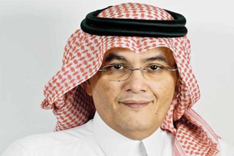 رد غادة عويس على الصحافي خالد المطرفي بعد دعوته لقتلها الصحافي خالد المطرفي watanserb.com