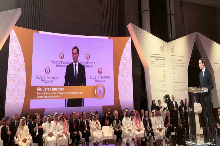 الغارديان مؤتمر البحرين وهم ويستحق السخرية وسخيف ومثير للشفقة الغارديان مؤتمر البحرين وهم watanserb.com