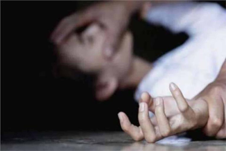 اغتصاب مواطنة كويتية مطلوبة في سيارة من قبل عسكريين اغتصاب مواطنة كويتية watanserb.com