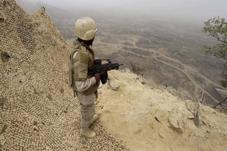 الحوثيون يضربون نجران watanserb.com