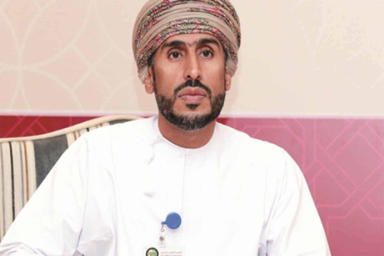 الباحث زكريا المحرمي هاجم ورشة البحرين: مسخرة تاريخية الباحث زكريا المحرمي watanserb.com
