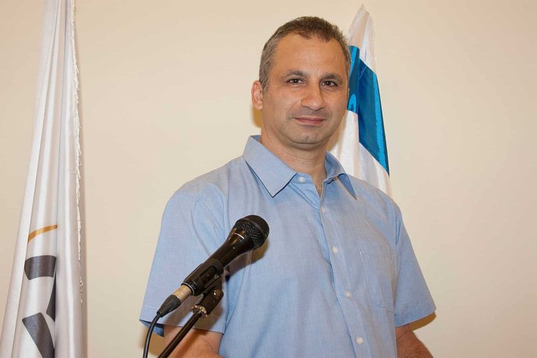 الإعلامي ايدي كوهين watanserb.com