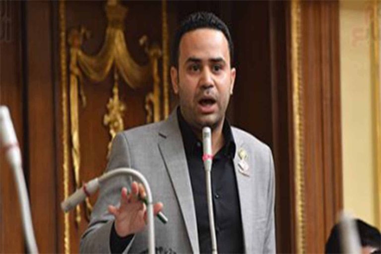 محمود بانجو جن جنونه لهتاف الجماهير المصرية تضامنا مع أبوتريكة محمود بانجو watanserb.com