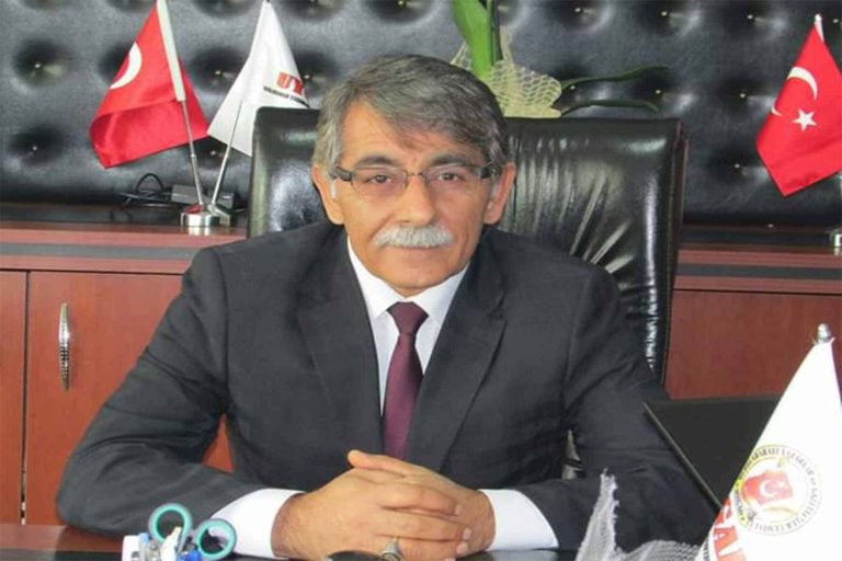 كاتب تركي يفجر مفاجأة: 3 سنوات وبضعة أشهر تفصل تركيا عن “حلهما الكبير” محمد جانبكلي watanserb.com
