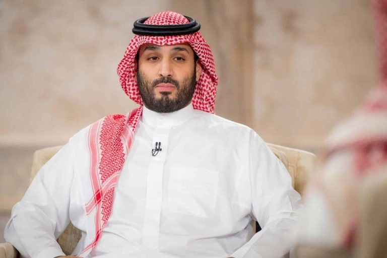 “فايننشال تايمز” تفضح مخططات ابن سلمان وتكشف عن نيته فتح المحال التجارية أثناء الصلاة والفتوى جاهزة مخططات ابن سلمان watanserb.com