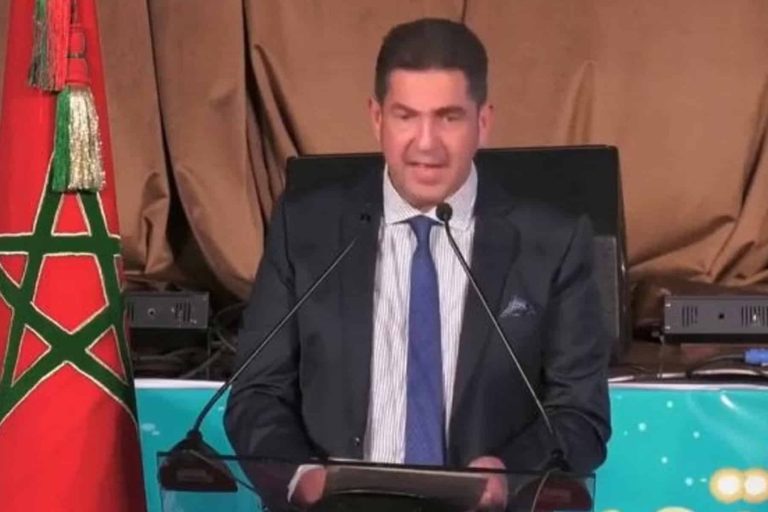 وزير التعليم المغربي فشل في نطق هذه الكلمة رغم محاولته 5 مرات متتالية فأصبح “مسخرة”.. فما هي؟ وزير التعليم المغربي watanserb.com