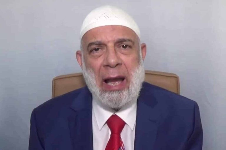 تونس تحظر داعية مصري من دخول البلاد بعد تكفيره السبسي:”اقرأوا على قبره الدستور الذي فضله على القرآن” وجدي غنيم watanserb.com