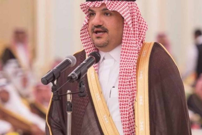 كاتب سعودي مقرب من الديوان يحرض على قتل أمير قطر الوالد: “الموت أو النفي حتى الهلاك” محمد آل الشيخ watanserb.com