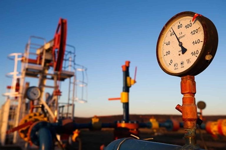 إيران ستتحدى أمريكا وتفرض رسوماً على مرور السفن وناقلات النفط عبر مضيق هرمز ناقلات النفط watanserb.com