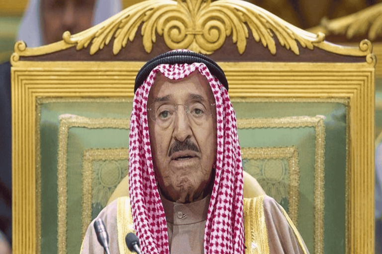 طائرة فوق قصر أمير الكويت watanserb.com