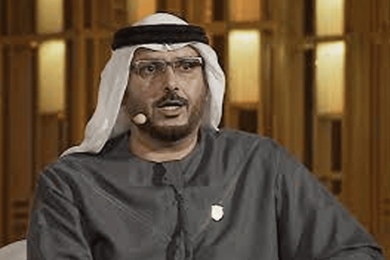 أنباء “غير مؤكدة” عن اعتقاله .. شاعر إماراتي يحذف تغريدة انتقد فيها القذر “المزروعي” وتبرّأ منه شاعر إماراتي انتقد المزروعي watanserb.com
