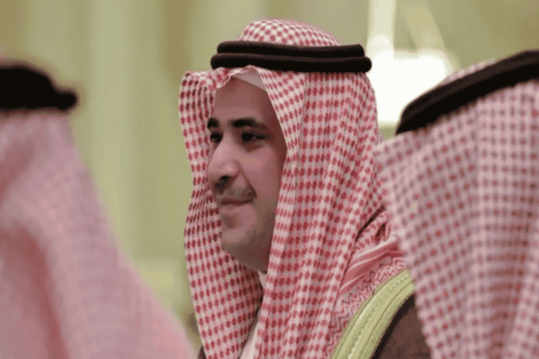 إشاعة وفاته “احترقت” .. معلومات جديدة ومثيرة عن مكان سعود القحطاني وماذا يفعل؟ مكان سعود القحطاني watanserb.com