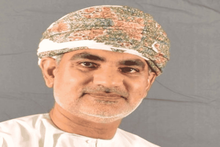 بروفيسور عُماني توقّع تقسيم اليمن قبل 21 شهراً .. ما حدث مؤخراً يؤكد كلّ كلمة ذكرها في تغريدته! عُماني توقّع تقسيم اليمن watanserb.com