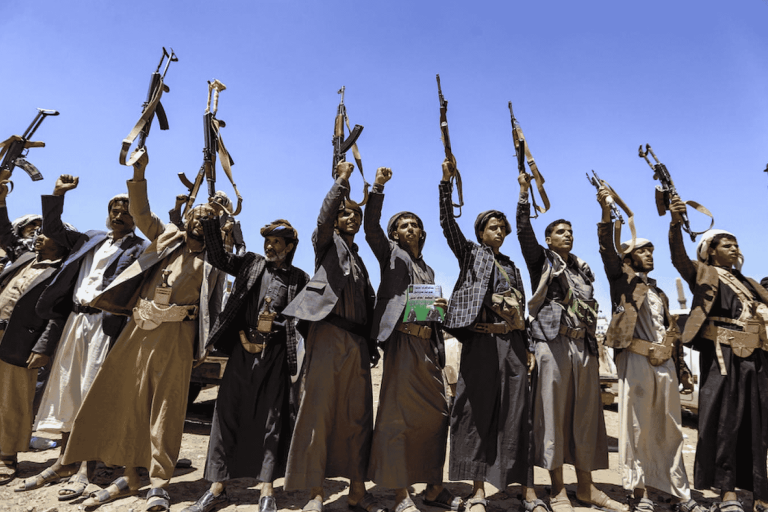 موقف مفاجئ .. الحوثيون يوقفون قصف السعودية بطائرات مسيرة وكلّ أشكال الإستهداف “بشرط” الحوثيون يوقفون قصف السعودية watanserb.com
