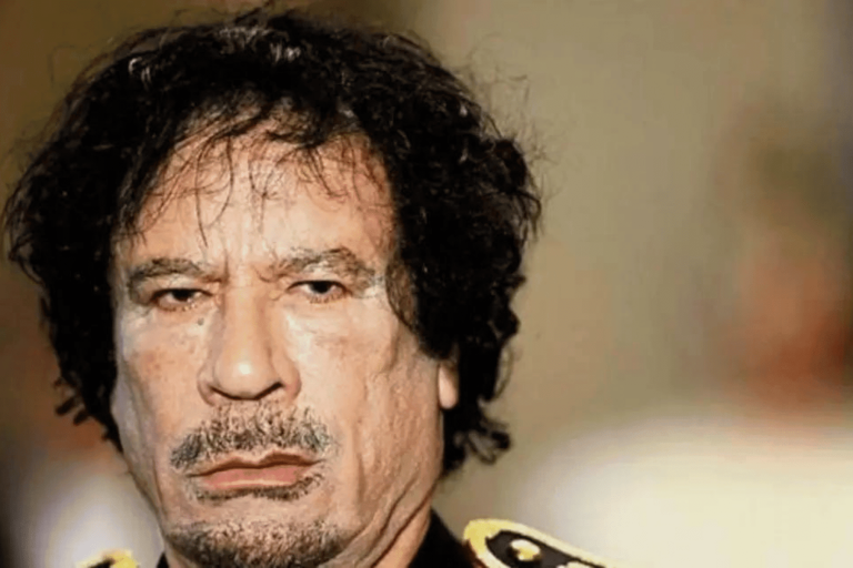 معمر القذافي watanserb.com