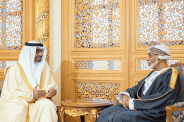 الممثل الخاص للسلطان قابوس يتلقى رسالة من محمد بن زايد.. هذا ما جاء فيها محمد بن زايد وقابوس watanserb.com