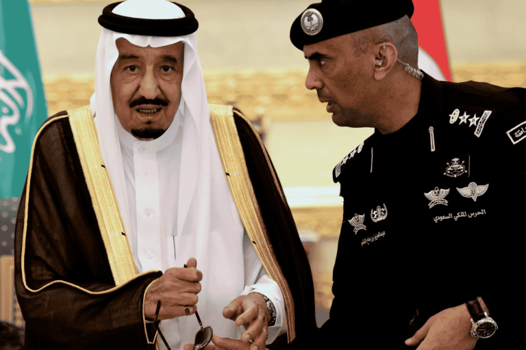 مجتهد يفجر مفاجأة: ابن سلمان يستنفر عملائه في قبيلة “مطير” التي ينتمي لها اللواء “الفغم” لوقف هذا الأمر بأي ثمن قبيلة مطير عبدالعزيز الفغم watanserb.com