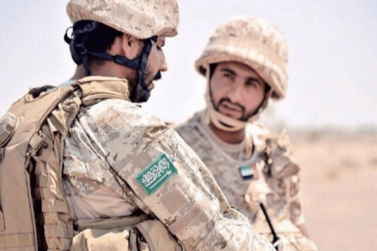 ابن زايد رفع الراية البيضاء.. الإمارات سحبت كل أسلحتها ومعداتها من مقر التحالف وتركت السعودية تواجه مصيرها التحالف العربي watanserb.com