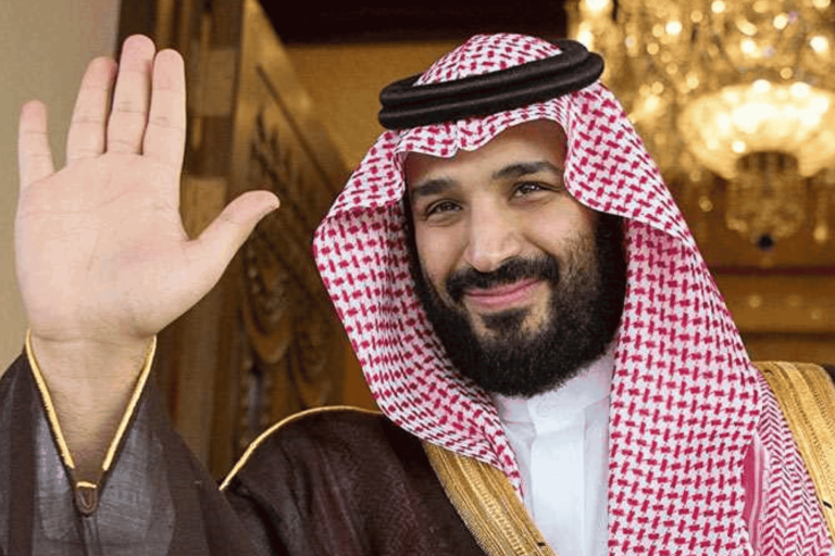 بعد السماح بالعلاقات غير الشرعية في فنادق المملكة.. البكيني على شواطئ السعودية رسميا لأول مرة مايوه شواطئ السعودية watanserb.com