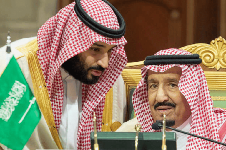 الملك سلمان “وبخ” نجله ولي العهد عندما سمع رأي كبار العلماء في ملف المشايخ المعتقلين.. وهكذا رد الأمير الصغير محمد بن سلمان watanserb.com