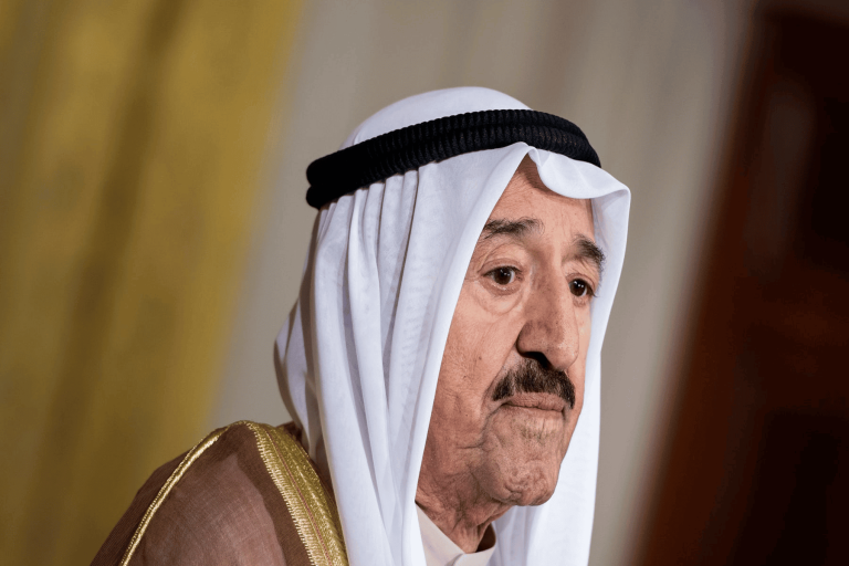 “العفو عند المقدرة”.. أمير الانسانية الشيخ صباح الأحمد يصدر قراراً ويعفو عن أبناء من أساؤوا له الشيخ صباح الأحمد watanserb.com