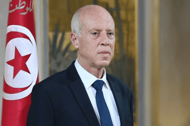 الرئيس التونسي قيس سعيد بدأ عهده بحملة واسعة ضد الفساد.. إلقاء القبض على مالك قناة تلفزيونية شهيرة حملة واسعة ضد الفساد watanserb.com