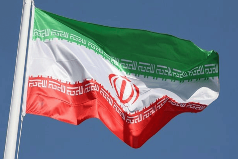 خروج الإيرانيون إلى الشوارع watanserb.com