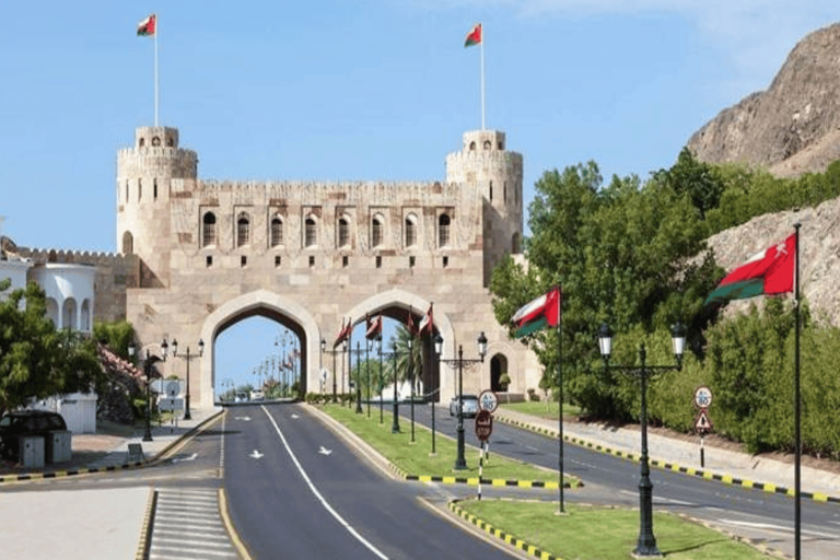 موظفة أمن بسلطنة عمان watanserb.com