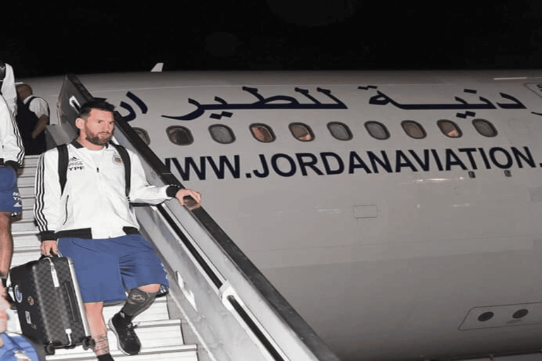 ميسي وفريقه في تل أبيب watanserb.com
